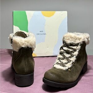 Earth Origins Size 10 Snow Boots in Olive Shade